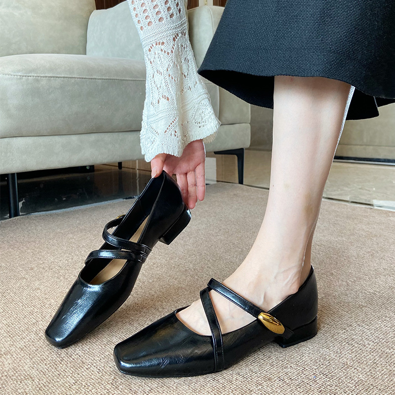 Sepatu Wanita, Model Ujung Sep - Pump Heel Block ulasan dan harga