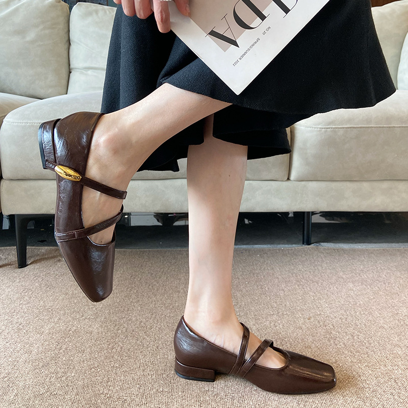 Sepatu Wanita, Model Ujung Sep - Pump Heel Block ulasan dan harga